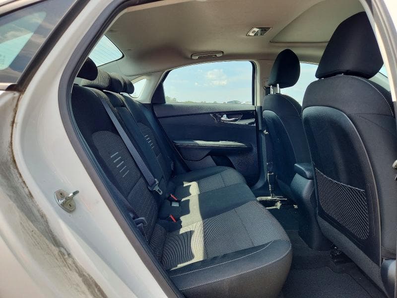 2019 KIA FORTE S 10