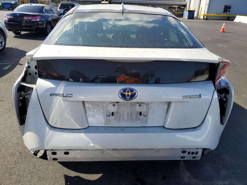 2018 TOYOTA PRIUS ONE 6