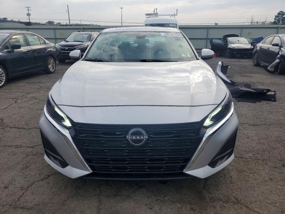2024 NISSAN ALTIMA SV 5