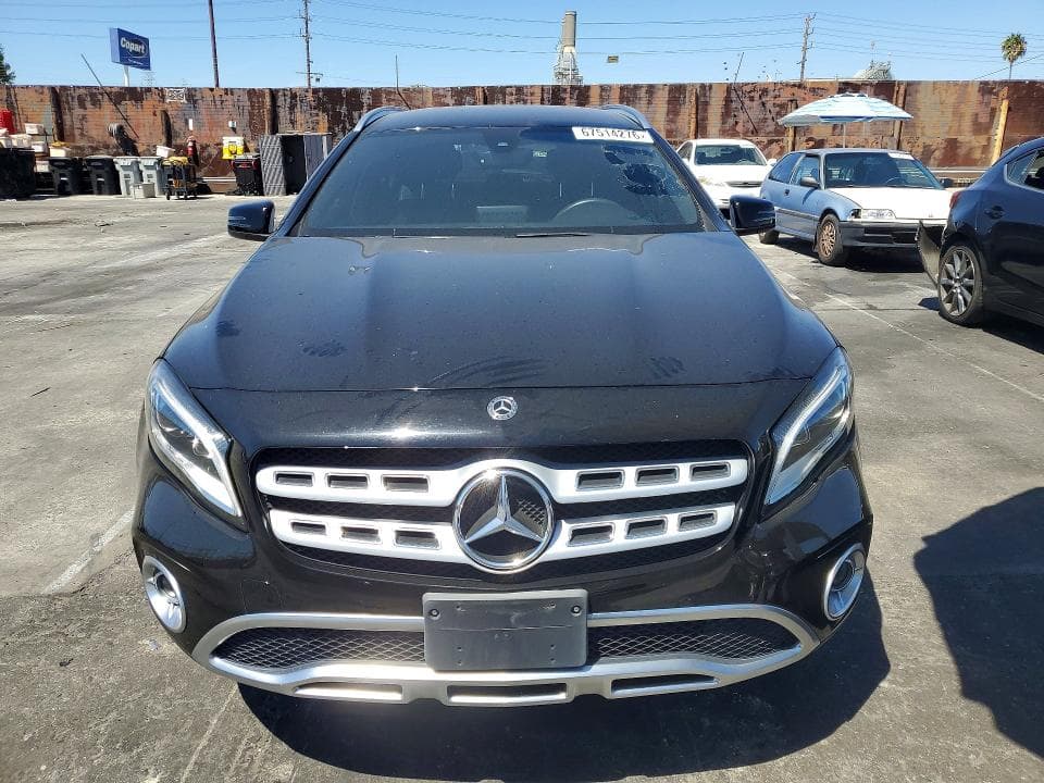 2020 MERCEDES-BENZ GLA 250 5