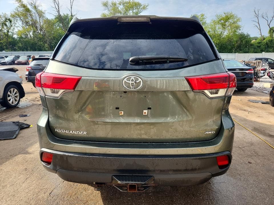 2019 TOYOTA HIGHLANDER LE 6