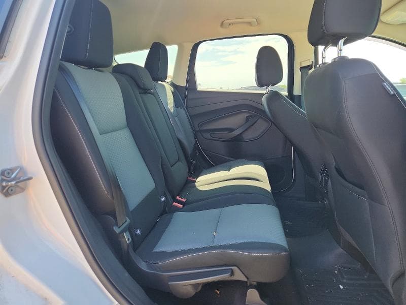 2017 FORD ESCAPE SE 11