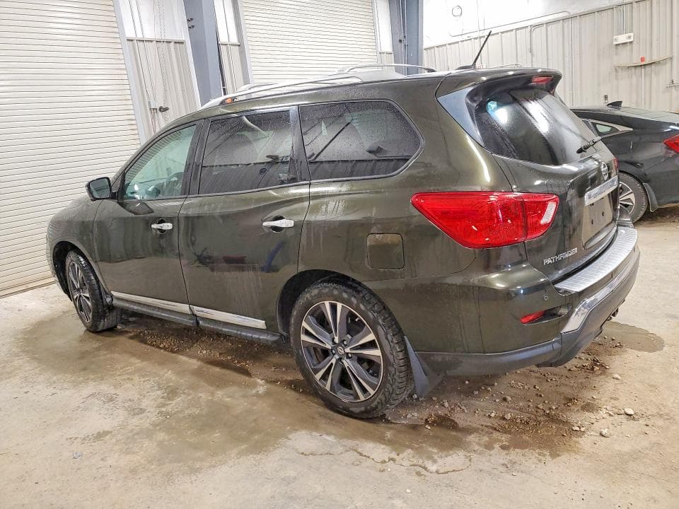 2017 NISSAN PATHFINDER PLATINUM 2