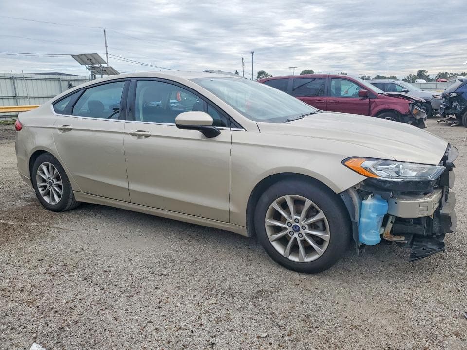 2017 FORD FUSION SE 4