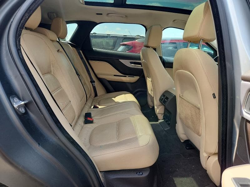 2017 JAGUAR F-PACE PRESTIGE 10