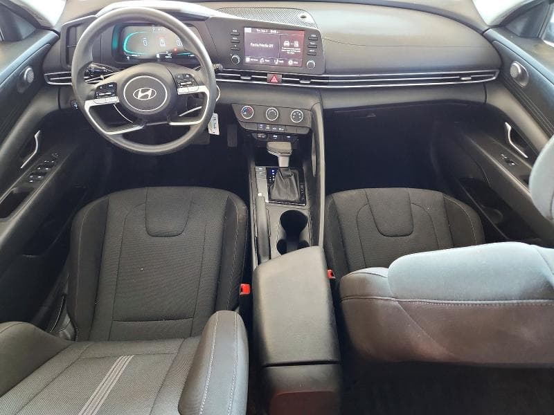2025 HYUNDAI ELANTRA SE 8