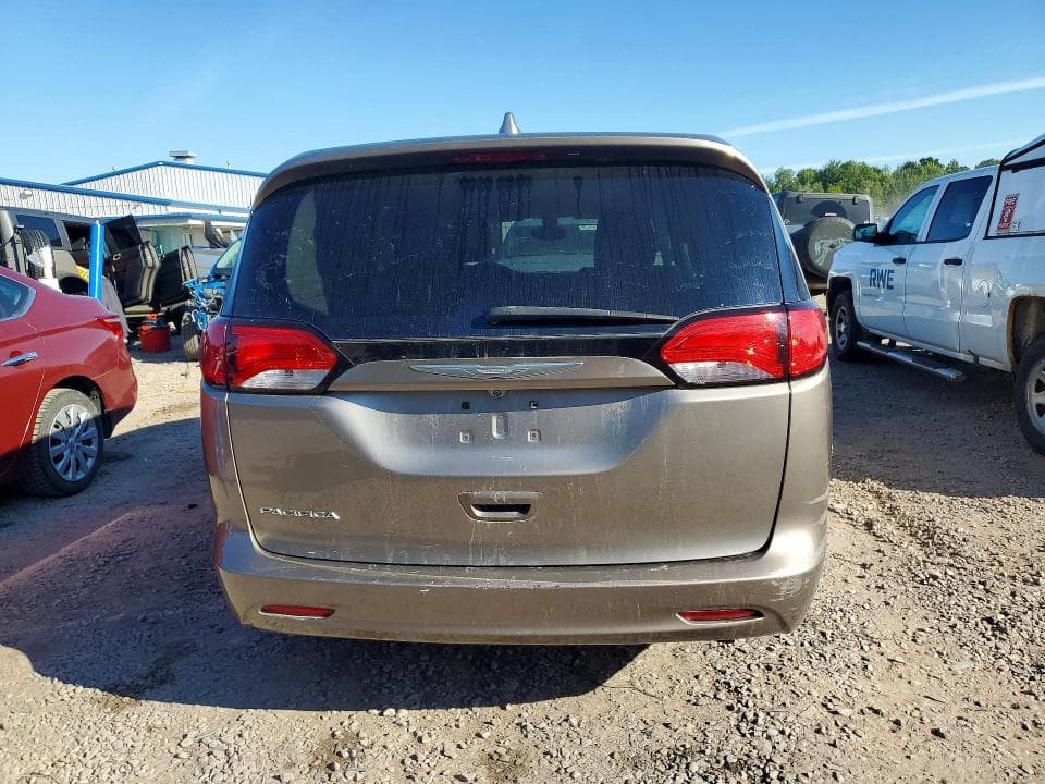 2017 CHRYSLER PACIFICA LX 6