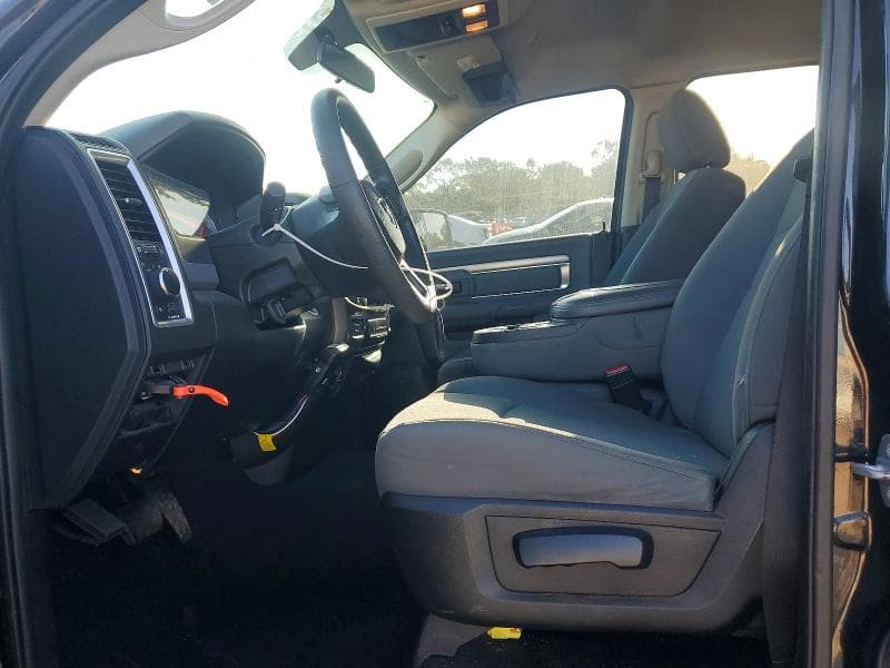 2017 RAM 1500 SLT 7