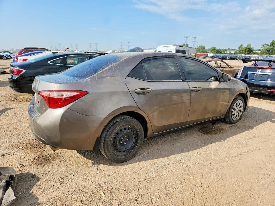 2017 TOYOTA COROLLA LE 3