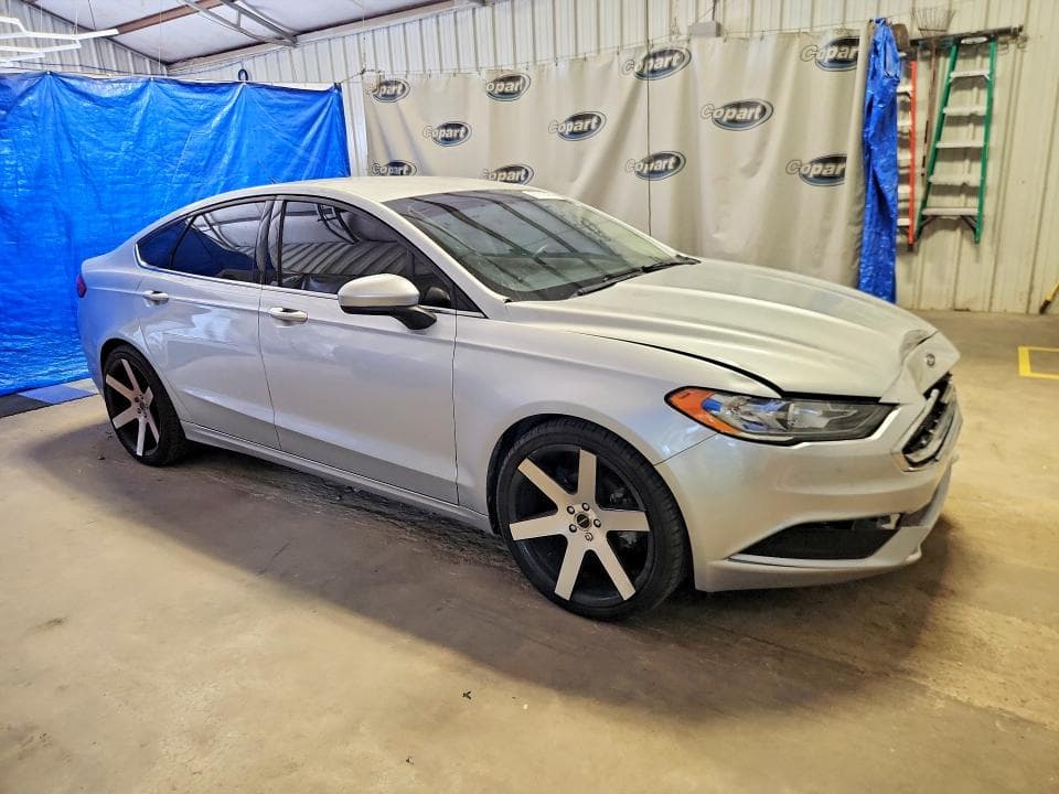 2017 FORD FUSION SE 4