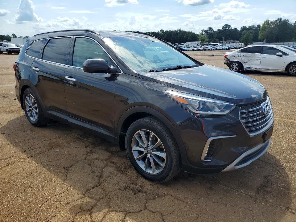 2017 HYUNDAI SANTA FE SE 4