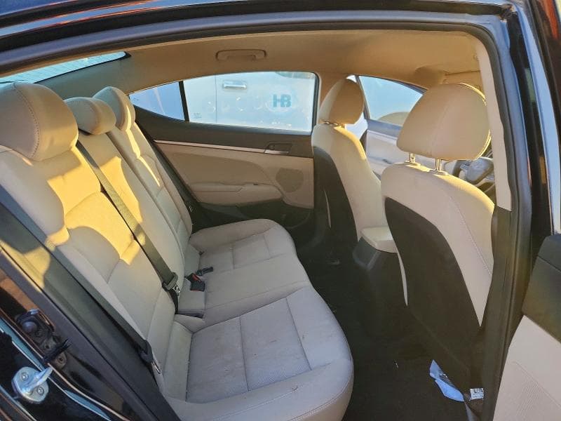 2018 HYUNDAI ELANTRA SE 10