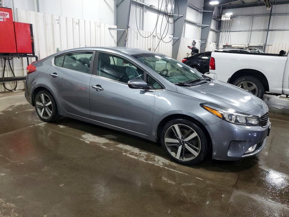 2017 KIA FORTE EX 4