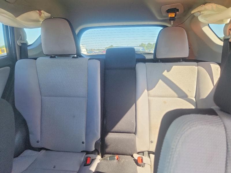 2017 TOYOTA RAV4 XLE 10