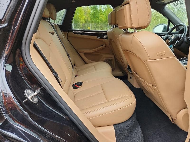 2025 PORSCHE MACAN BASE 10