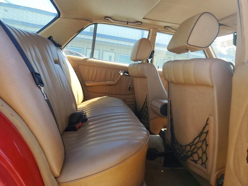 1983 MERCEDES-BENZ 300 DT 10