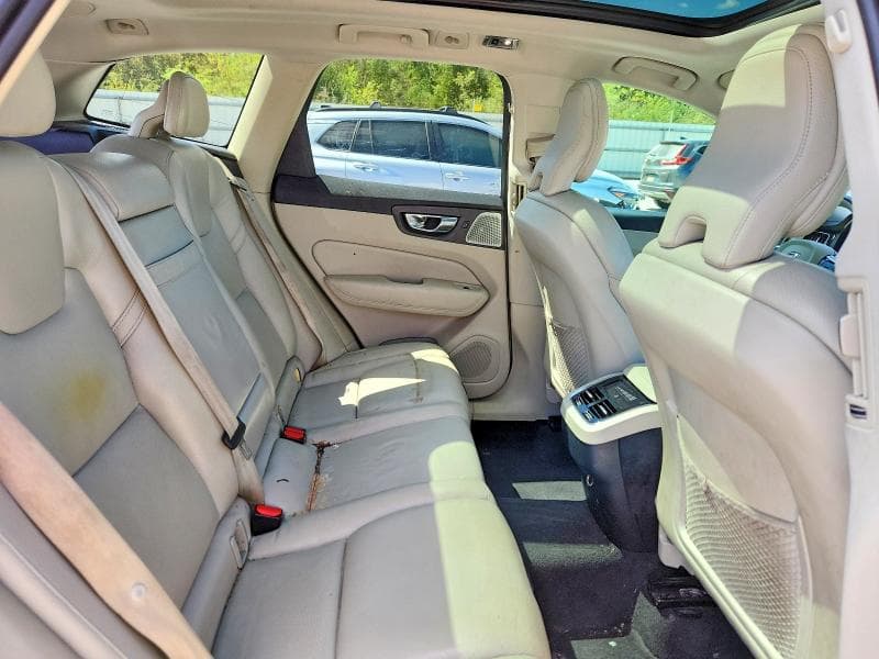 2019 VOLVO XC60 T5 INSCRIPTION 11