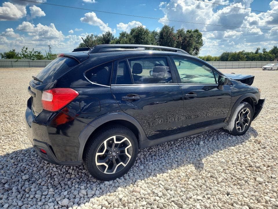 2017 SUBARU CROSSTREK 3