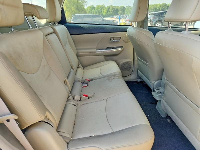 2017 TOYOTA PRIUS V FIVE 10