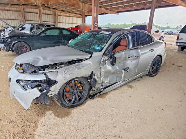 2017 ALFA ROMEO GIULIA - 1