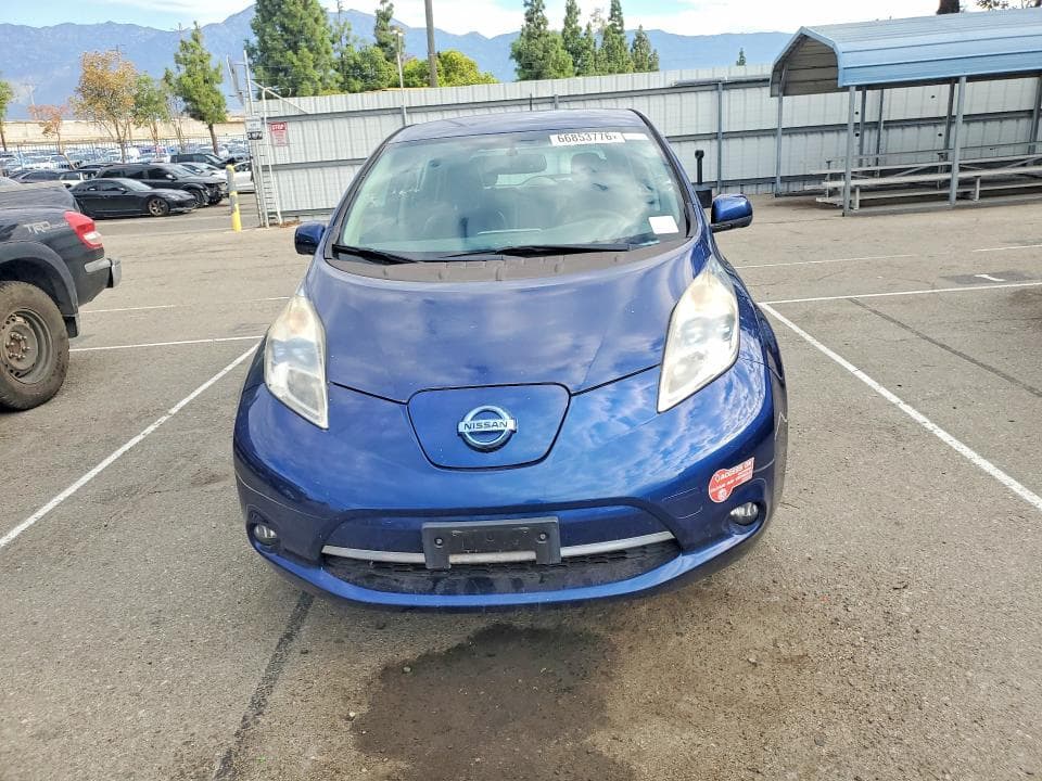 2017 NISSAN LEAF SL 5