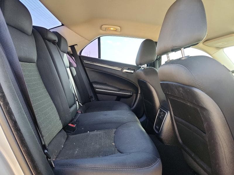 2019 CHRYSLER 300 TOURING 10
