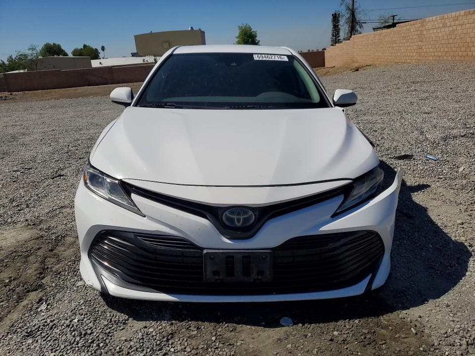 2020 TOYOTA CAMRY LE 5