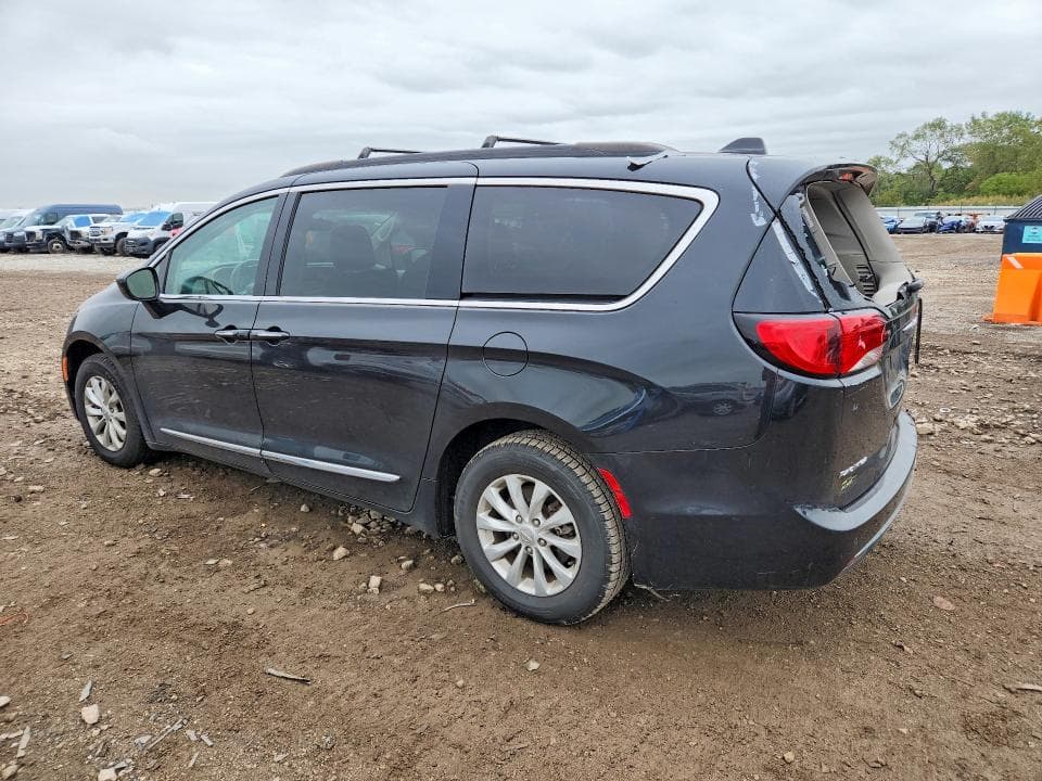 2017 CHRYSLER PACIFICA TOURING L 2