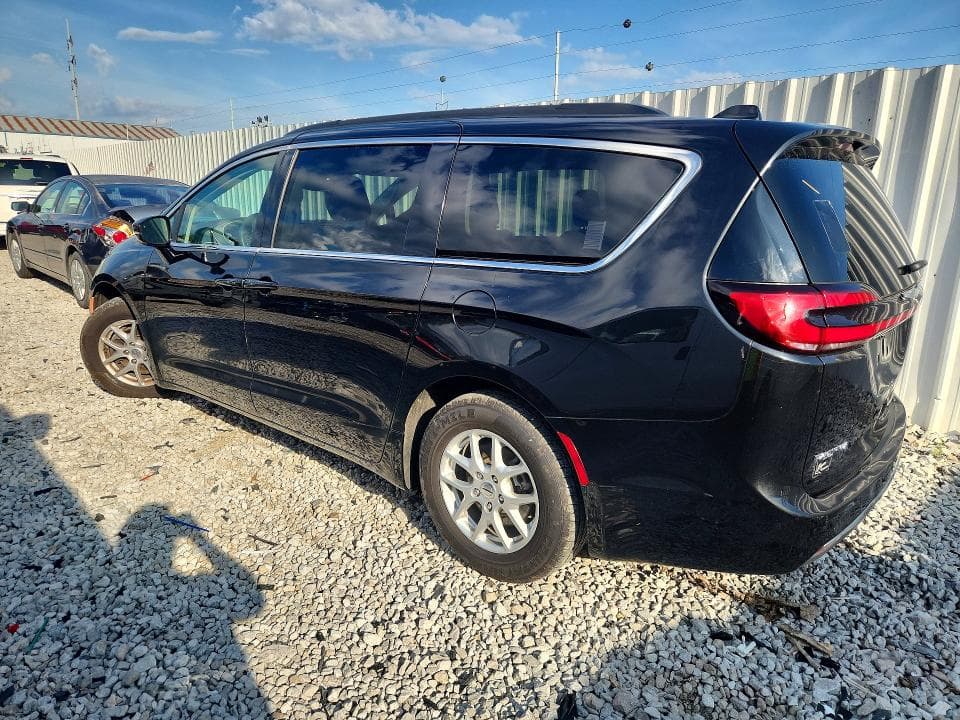 2022 CHRYSLER PACIFICA TOURING L 2