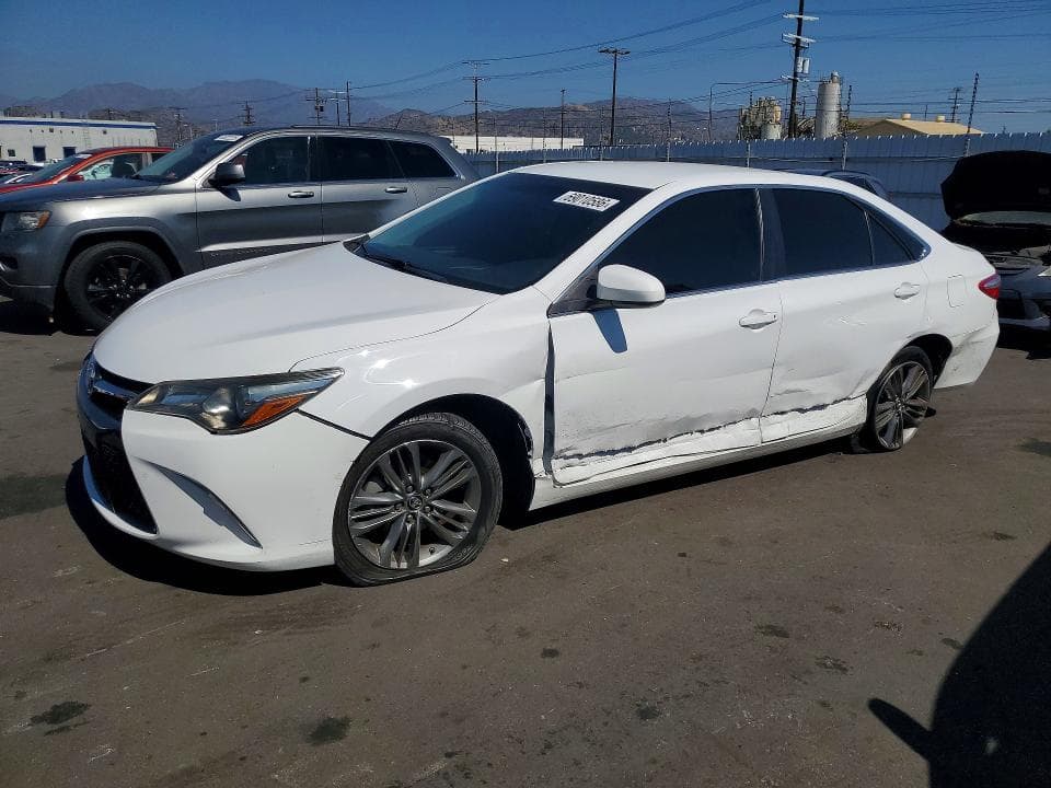 2017 TOYOTA CAMRY SE