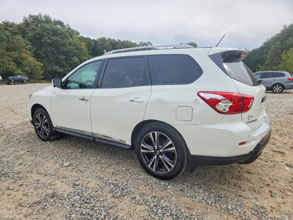 2017 NISSAN PATHFINDER PLATINUM 2