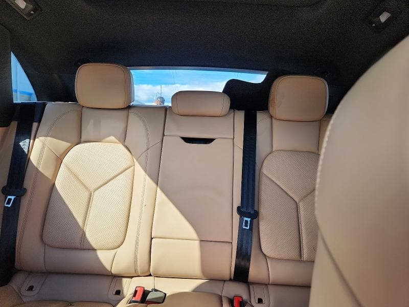 2025 PORSCHE MACAN BASE 10