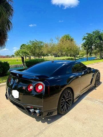 2017 NISSAN GT-R PREMIUM 4
