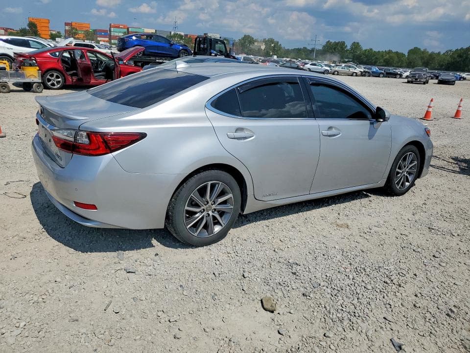2017 LEXUS ES 300H 3