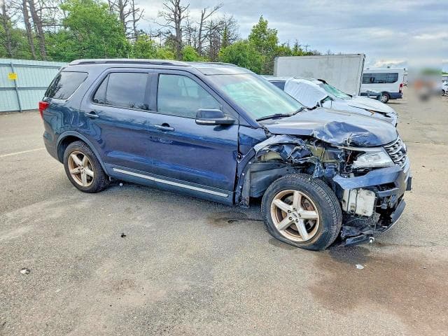 2017 FORD EXPLORER XLT 4