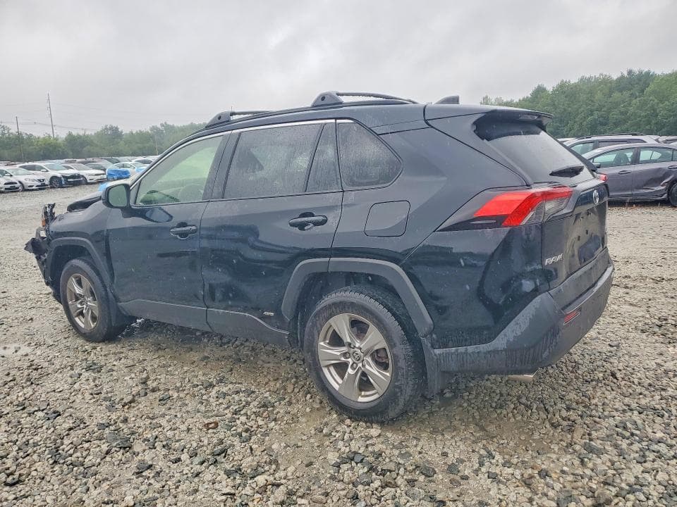 2022 TOYOTA RAV4 LE 2