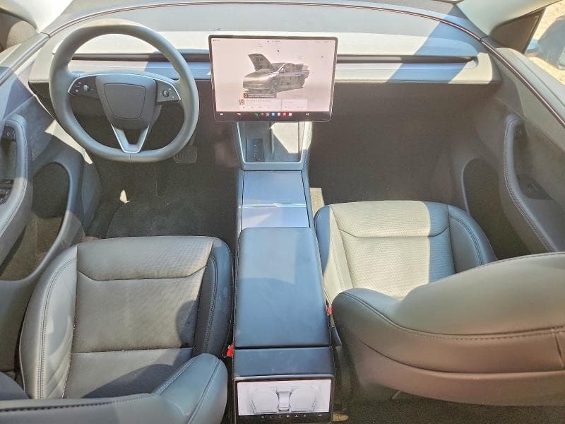 2026 TESLA MODEL Y 8