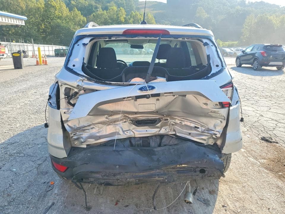 2017 FORD ESCAPE SE 6