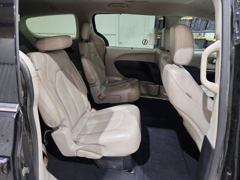 2021 CHRYSLER VOYAGER LXI 11
