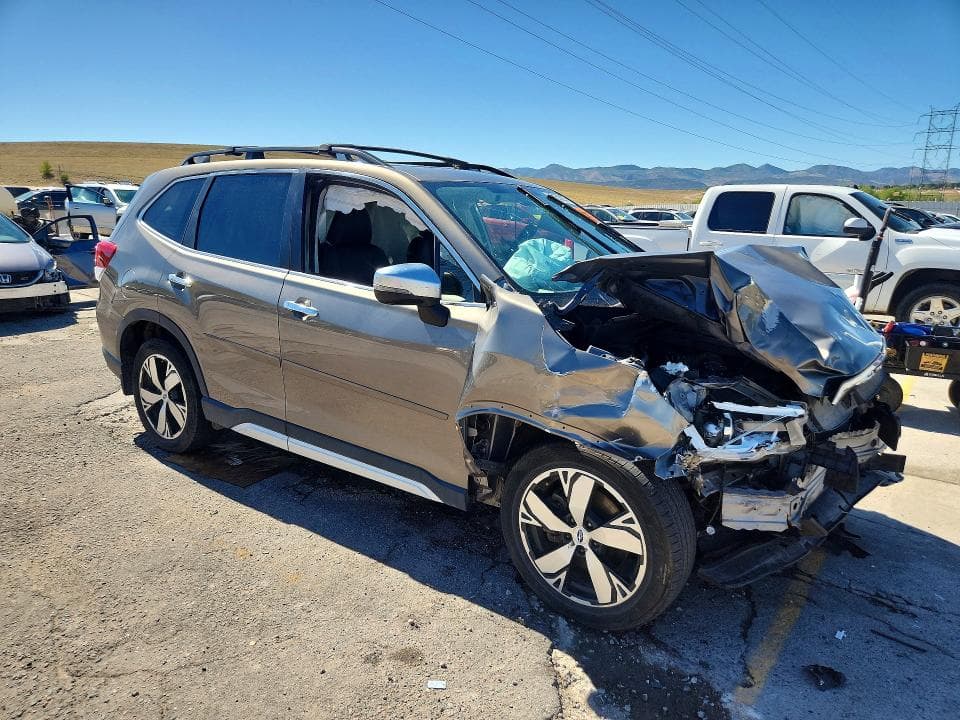2019 SUBARU FORESTER TOURING 4