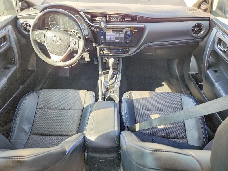 2017 TOYOTA COROLLA SE 8
