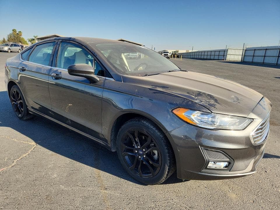 2020 FORD FUSION SE 4