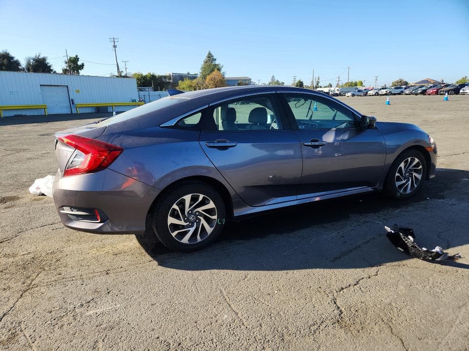 2017 HONDA CIVIC EX 3