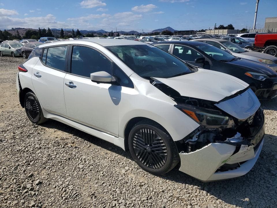 2023 NISSAN LEAF SV PLUS 4
