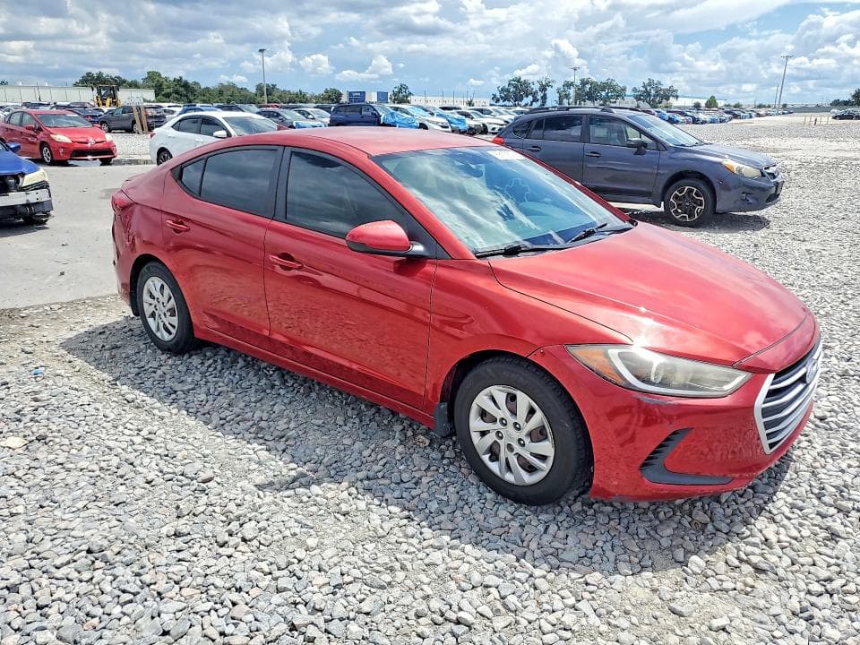 2017 HYUNDAI ELANTRA SE 4