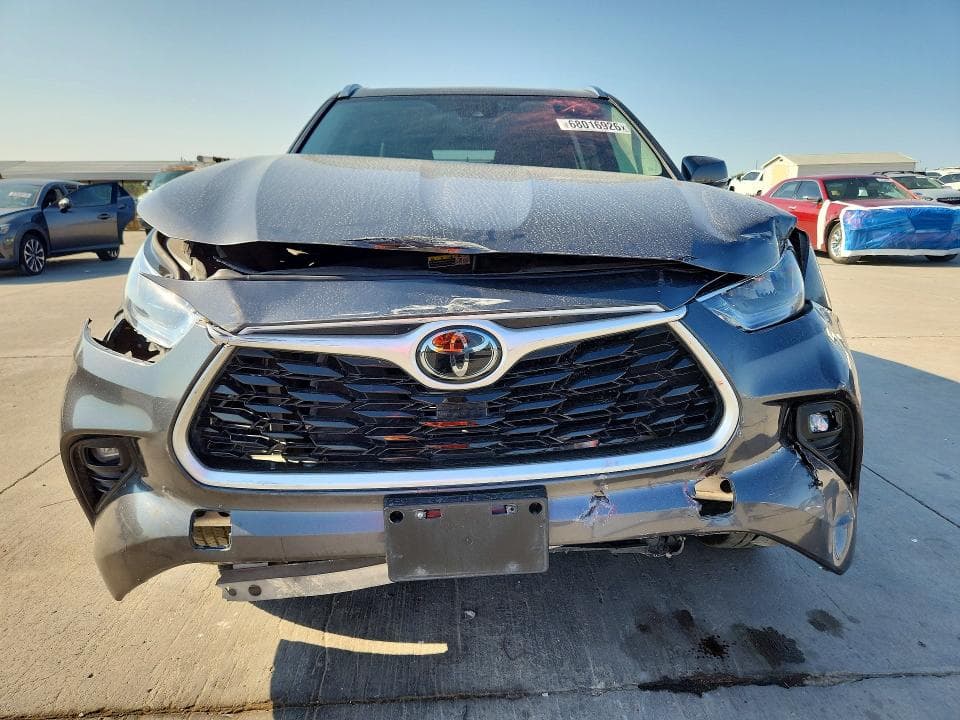 2020 TOYOTA HIGHLANDER XLE 5