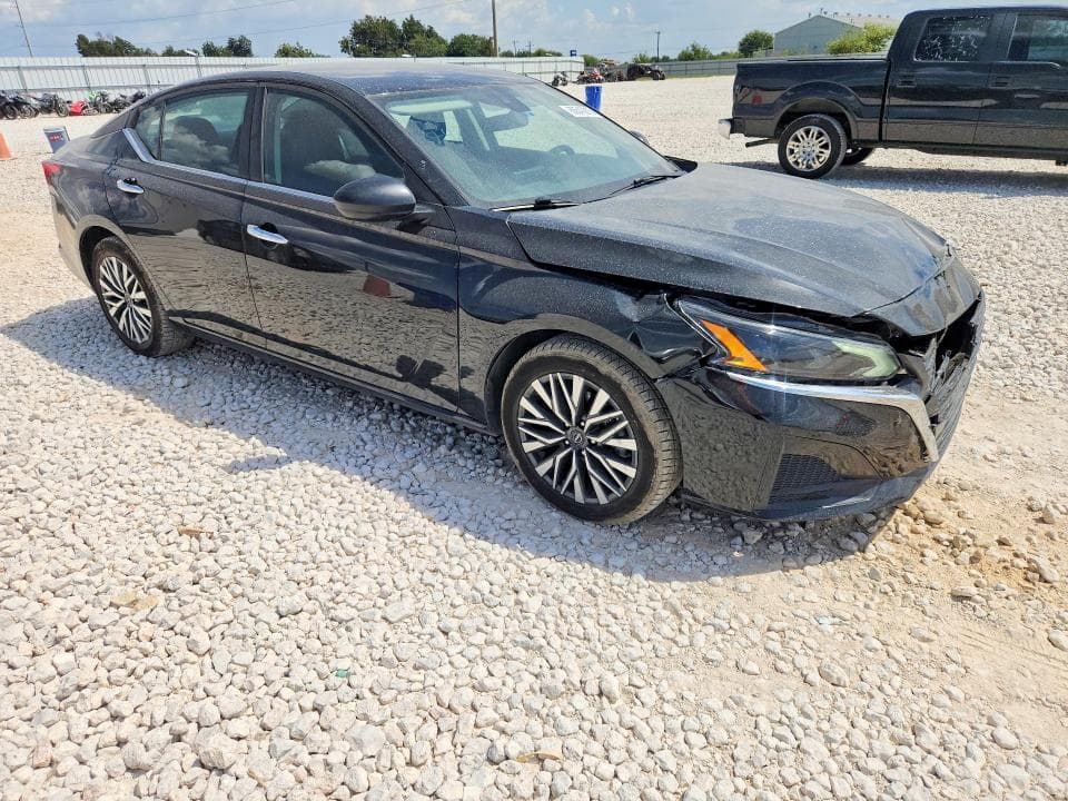 2025 NISSAN ALTIMA SV 4