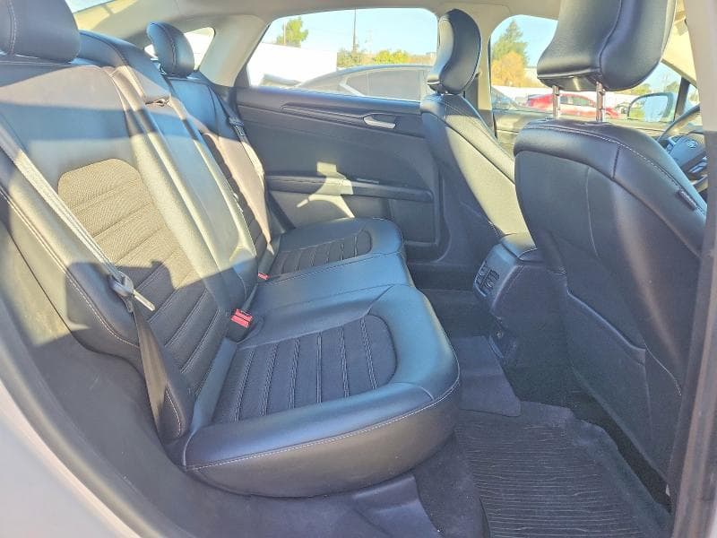 2018 FORD FUSION SE 10