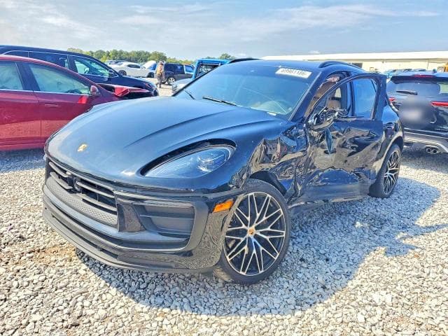 2024 PORSCHE MACAN BASE - 1