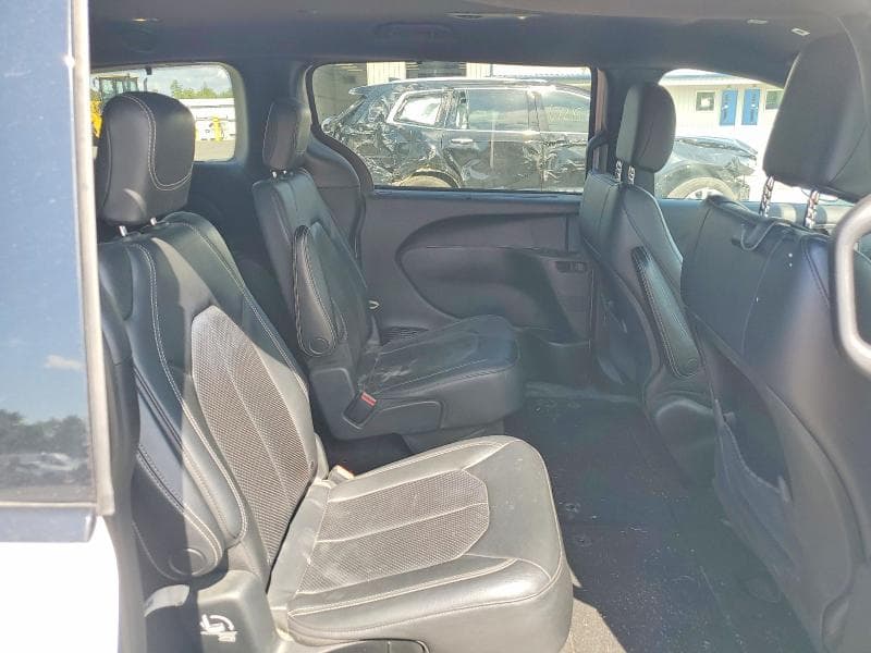 2019 CHRYSLER PACIFICA TOURING L 11